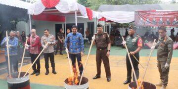 Kejari Indramayu Musnahkan Barang Bukti 128 Perkara