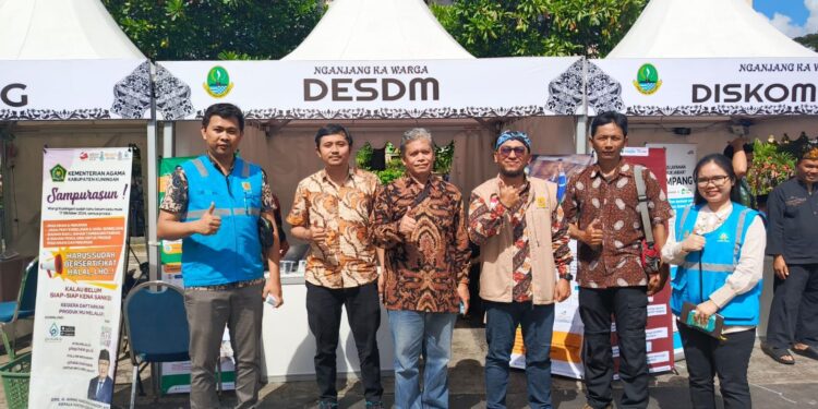 PLN UP3 Cirebon Sukses Amankan Sistem Kelistrikan pada Kunjungan Gubernur Jawa Barat di Kabupaten Kuningan dalam Kegiatan “Abdi Nagri Nganjang ka Warga #5”