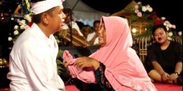 KDM Berikan Uang Kaget 25 Juta ke Istri Ketua RT Desa Pasuruan