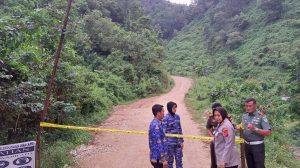 Forkopimda Pasang Garis Polisi Aktivitas Tambang di Blok Curug Dengkak Desa Cipanas