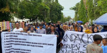 Unjuk Rasa di Pendopo, Ratusan Warga Desa Majakerta Tuntut Kades Dicopot, Dicap Arogan dan Korup