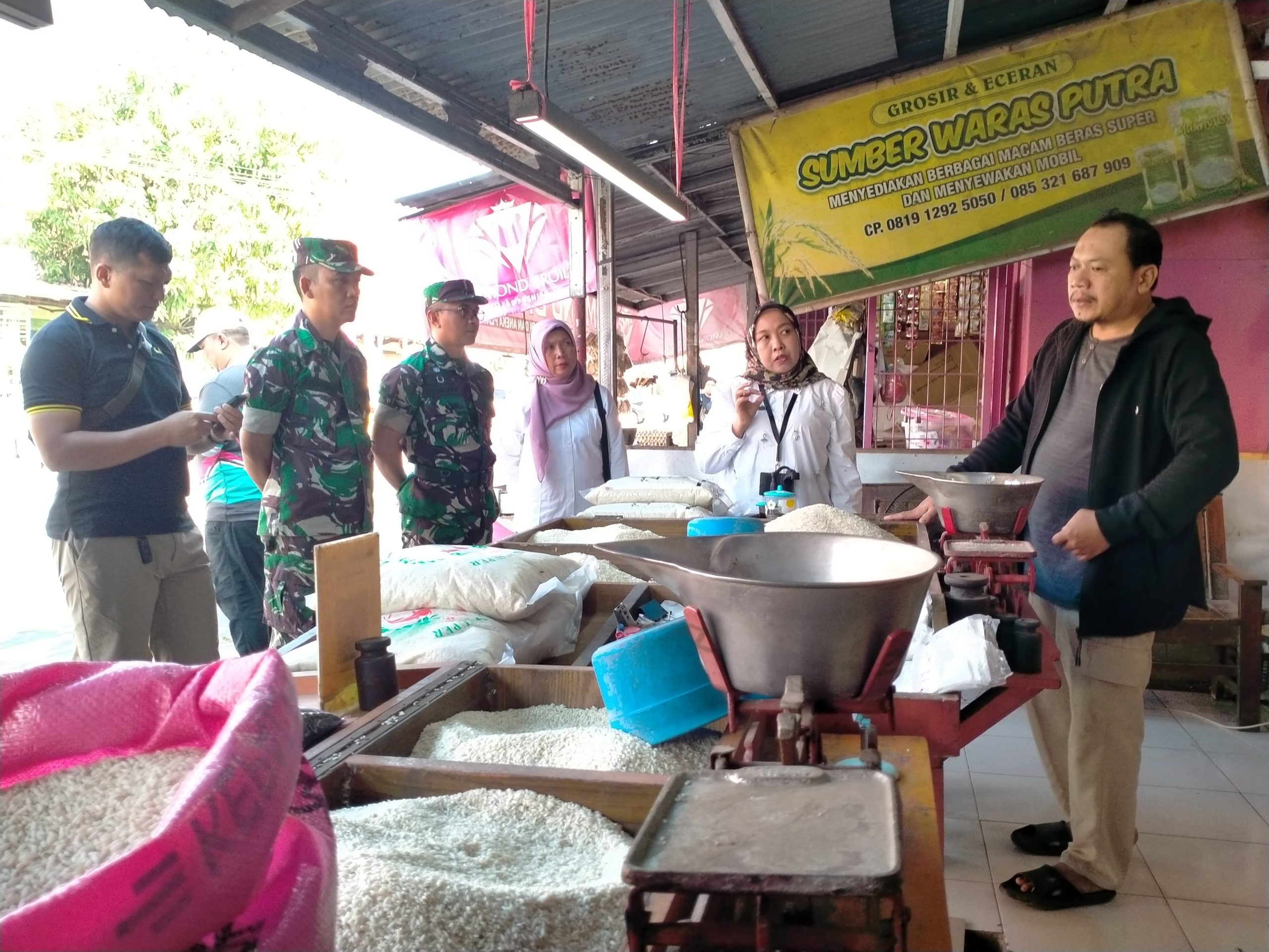 Harga Beras di Pasar Baru Indramayu Menyentuh Rp14.000 per Kg