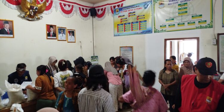 Musim Peceklik, Warga Bersyukur Ada Bantuan Beras