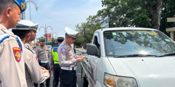 Satlantas Polres Majalengka Berikan Edukasi Humanis Saat Menggelar Operasi Lodaya 2025