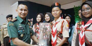 Danrem 063/SGJ Serahkan Trofi Lomba Kompas Jabar IV