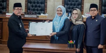 Sinergi Eksekutif-Legislatif Diperkuat, Dua Agenda Strategis Disetujui DPRD Kabupaten Cirebon Melalui Paripurna
