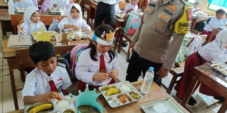 MBG di Kecamatan Arjawinangun Sudah Mulai Berjalan