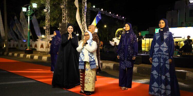 Kolaborasi Batik Samida dan Nina Nugroho; Tuangkan Sejarah Perdagangan Dunia dalam Motif Batik