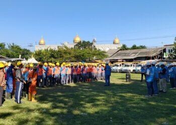 PLN UP3 Cirebon Grebek Konstruksi dan Row di Penyulang Argasunya 