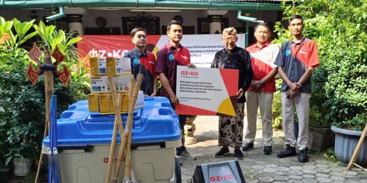 Keraton Kacirebonan Mendapatkan Bantuan Alat-alat Kebersihan