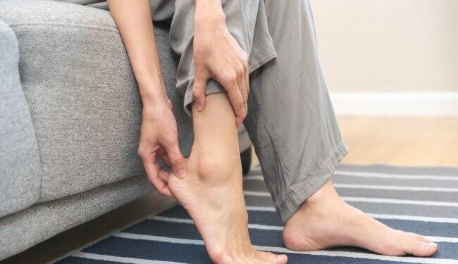 Inilah Penyebab Tumit Kaki Sakit dan Cara Mengatasinya