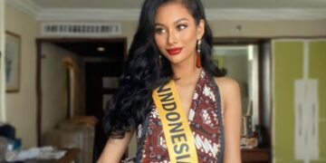 Modeling Aura Kharisma