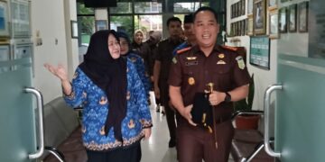 Kadisdik Kota Cirebon Bantah Adanya Pungutan Seragam Sekolah