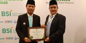 Wali Kota Cirebon Raih Penghargaan BAZNAS Awards 2025
