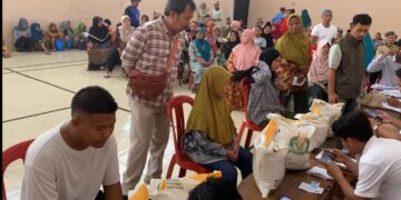 Sempat Tertunda, Bantuan Pangan Beras di Desa Sumber Kulon Akhirnya Disalurkan ke 243 KPM