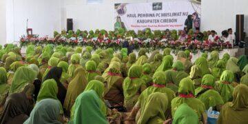 Muslimat NU Se-Jabar Hadiri Haul Nyai Hj Zaenab Abbas Buntet 