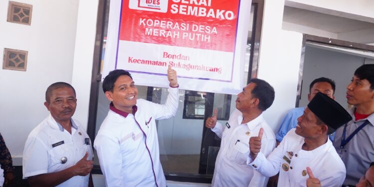 Resmikan Koperasi Merah Putih, Bupati Indramayu Dorong Kemandirian Ekonomi Warga Desa