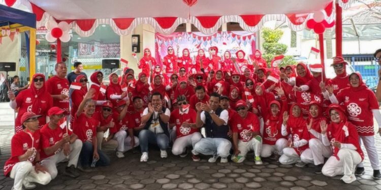 Bank Mandiri Taspen Gelar Aksi Peduli Lansia dan Perayaan 17 Agustusan di Berbagai Kota 