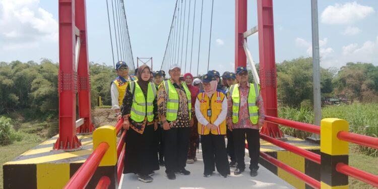 Jembatan Gantung Jabar – Jateng Terpanjang Diresmikan