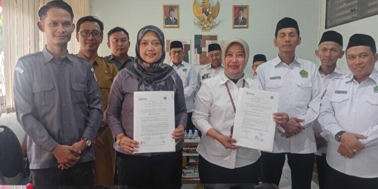 Bawaslu Kota Cirebon Teken Kerjasama dengan Kemenag 