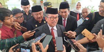 Pasca Penilaian Kompetensi Pejabat Eselon II, Bupati Imron Dipanggil BKN, Ada Apa!