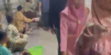 Padahal Baru Ditertibkan, Belasan Pengemis Masih Meminta-minta di Komplek Makam Sunan Gunungjati