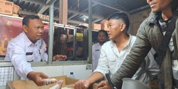 Harga Beras di Pasar Sumber Terpantau Masih Ada Kenaikan