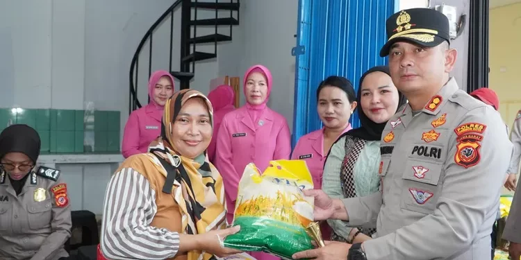 Gerakan Pangan Murah Hadir di Polres Cirebon Kota 