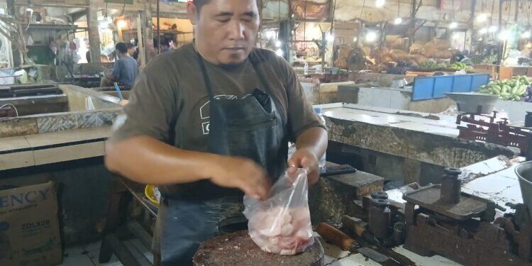 Harga Daging Ayam Naik Sampai 40 Ribu Per Kilogram