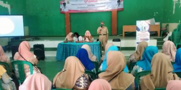 Perempuan Kepala Keluarga di Cirebon Didorong Berdaya Lewat Program “Pesona”