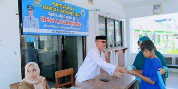 ODGJ dan Disabilitas di Kabupaten Cirebon Terima Bansos