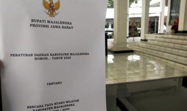 Raperda RTRW Tahun 2025 – 2045 Setebal 293 Halaman, Resmi Diserahkan Bupati Majalengka ke DPRD