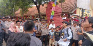 Warga Kaliwulu Gelar Demo, Sampaikan 9 Tuntutan dan Soroti Dugaan Penyalahgunaan Anggaran Desa