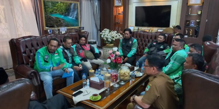 Bupati Eman Perjuangkan BPJS Ketenagakerjaan untuk Para Ojol Majalengka
