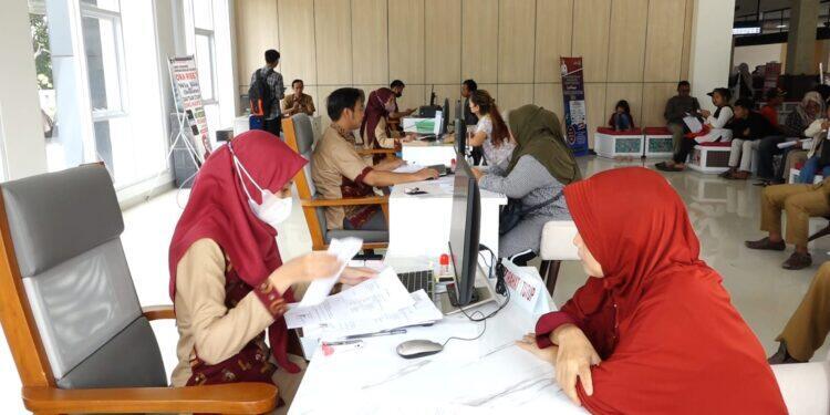 Tahun Ini, 13.314 orang Warga Indramayu Pilih Kerja di Luar Negeri