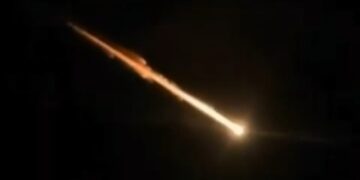 Dentuman Misterius Ternyata Meteor Jatuh, Ini Penjelasan Resmi BMKG dan BRIN