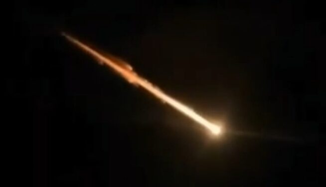 Dentuman Misterius Ternyata Meteor Jatuh, Ini Penjelasan Resmi BMKG dan BRIN