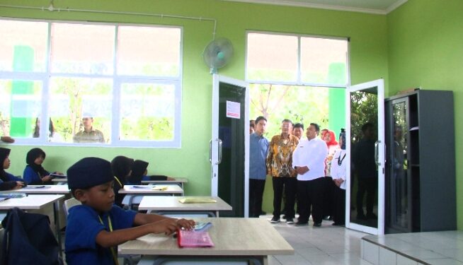 Wapres Gibran Dapat Surat dari Siswa Sekolah Rakyat Kota Cirebon, Begini Isi Suratnya