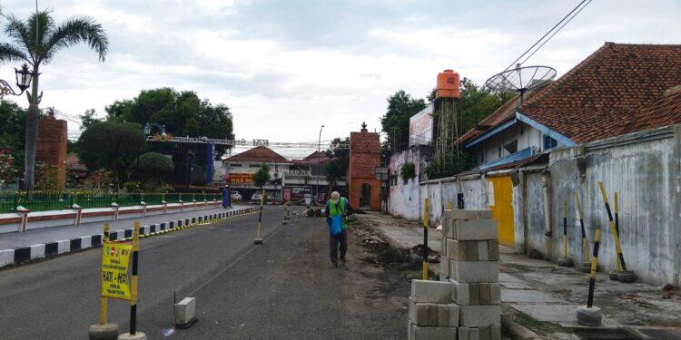 KAI Daop 3 Cirebon Akan Tata Ulang Trotoar Agar Lebih Ramah untuk Pejalan Kaki 
