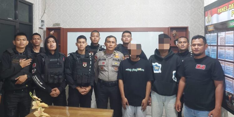 Tertangkap Basah Bawa OKT, Dua Orang Pemuda Digelandang ke Polresta Cirebon
