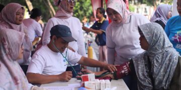 Dinkes Kabupaten Cirebon Kampanyekan TOSS-TBC di CFD Sumber