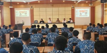 Sat Resnarkoba Polres Ciko Beri Penyuluhan Bahaya Narkoba ke Siswa SMKN 1 Cirebon