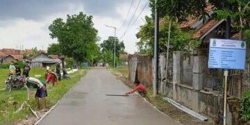 Ruas Jalan Perbatasan Desa Serang Wetan Dirigid