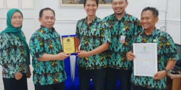RSDGJ dan Disdik Kota Cirebon Serahkan Petikan SK Paruh Waktu 