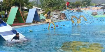 Wisata Bumi Pelangi Jalaksana Hadirkan Wahana Air dan Camping di Kaki Gunung Ciremai