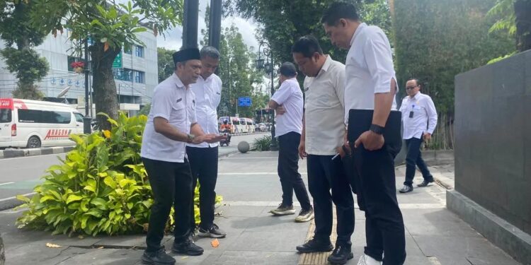 Pemkot Cirebon Belajar Penataan Kabel Semrawut ke Bandung