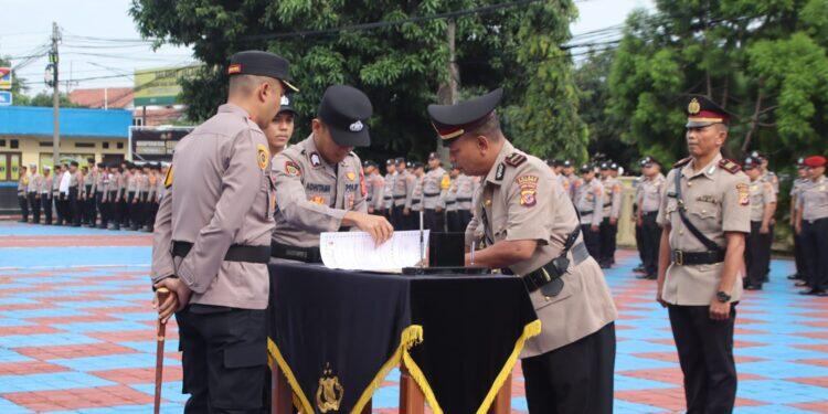 Kapolres Majalengka Pimpin Upacara Sertijab Kapolsek Malausma dan Kapolsek Talaga