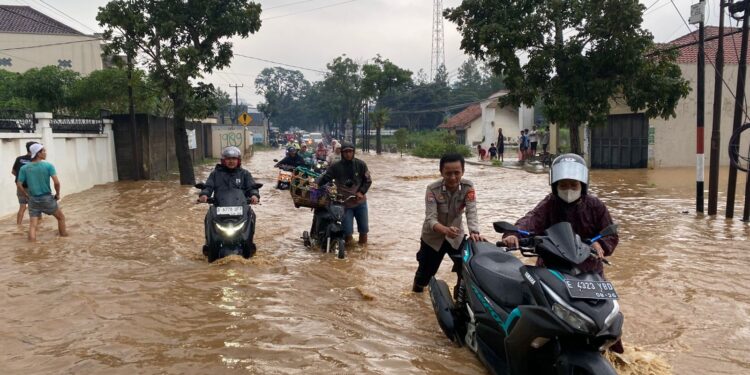 Sempat Terendam Banjir, Jalan Nasional Majalengka – Kuningan Via Cikijing Kini Kembali Normal 