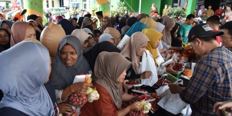 GPM Haurkuning Meledak! Warga Serbu Sembako Murah Jelang Ramadan