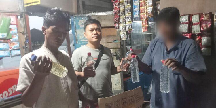 Razia Pekat Digencarkan, Polresta Cirebon Sikat 451 Botol Miras dari Warung-warung Nakal